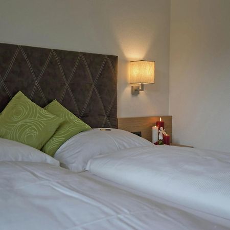 Holiday Flat Near Four Ski Lifts In Mayrhofen Bagian luar foto