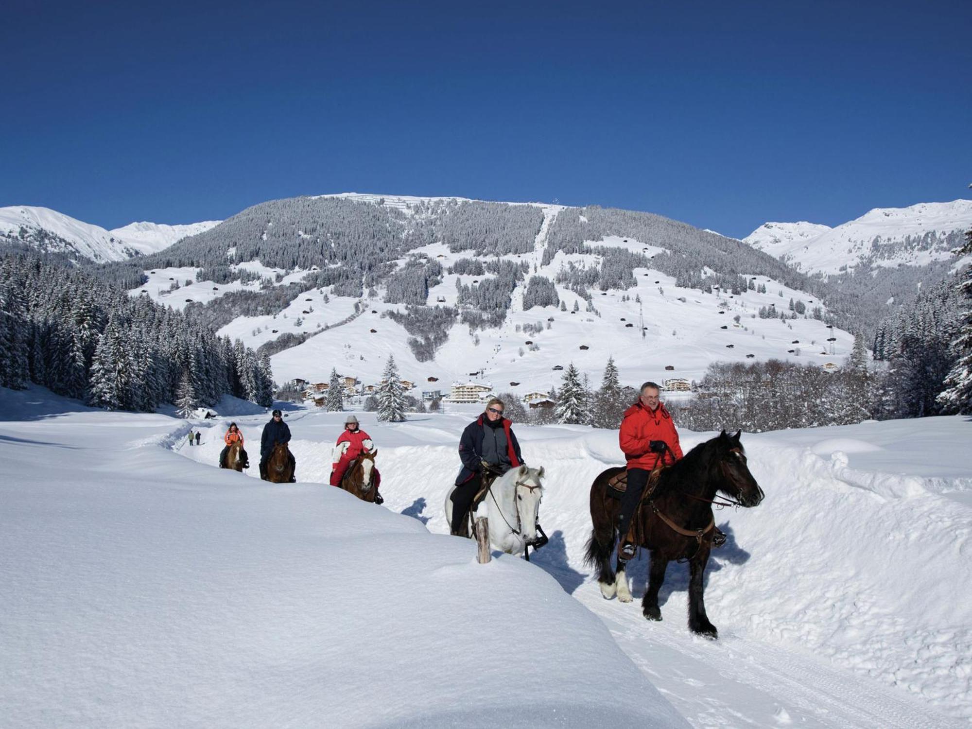 Holiday Flat Near Four Ski Lifts In Mayrhofen Bagian luar foto