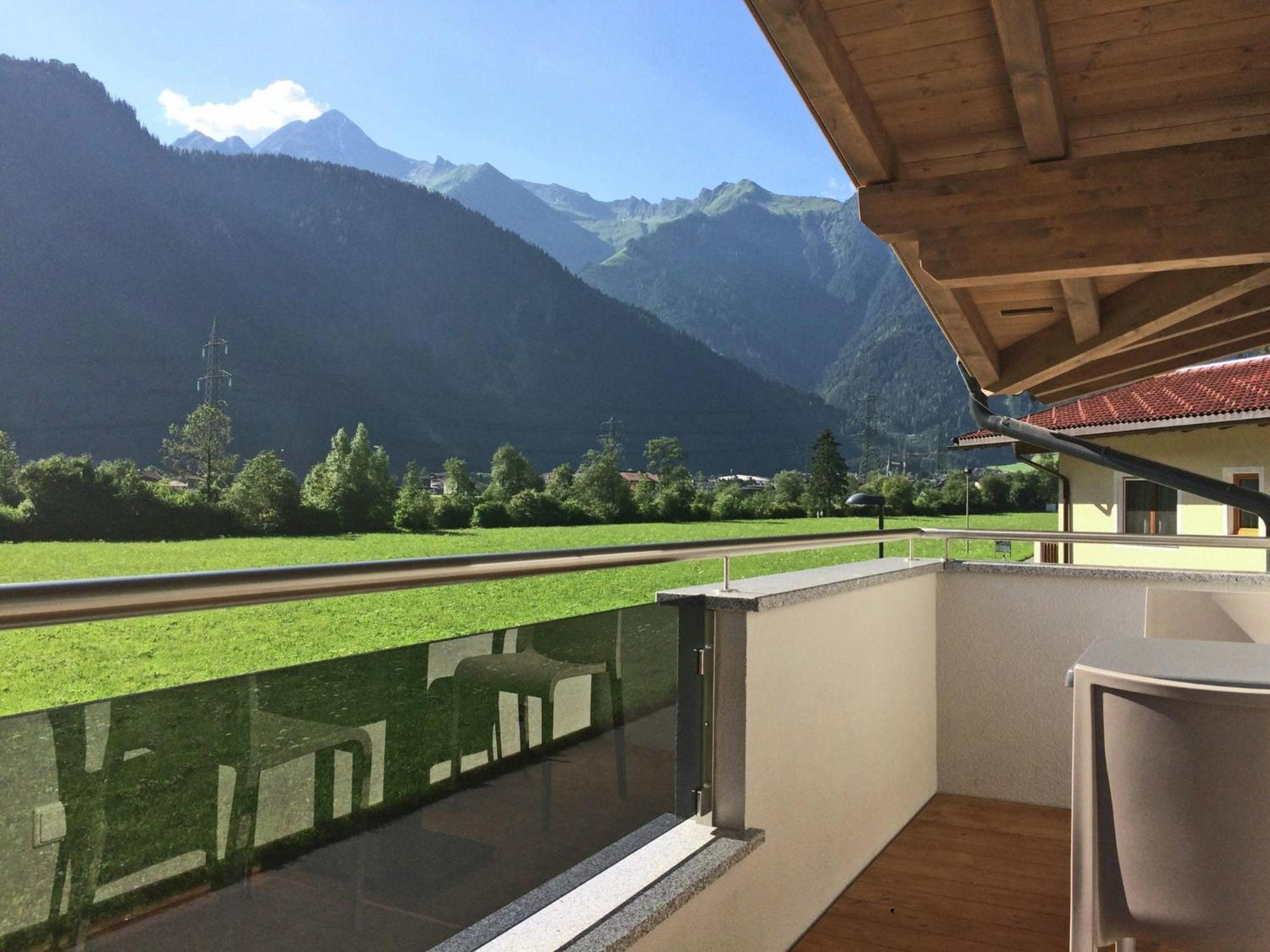 Holiday Flat Near Four Ski Lifts In Mayrhofen Bagian luar foto